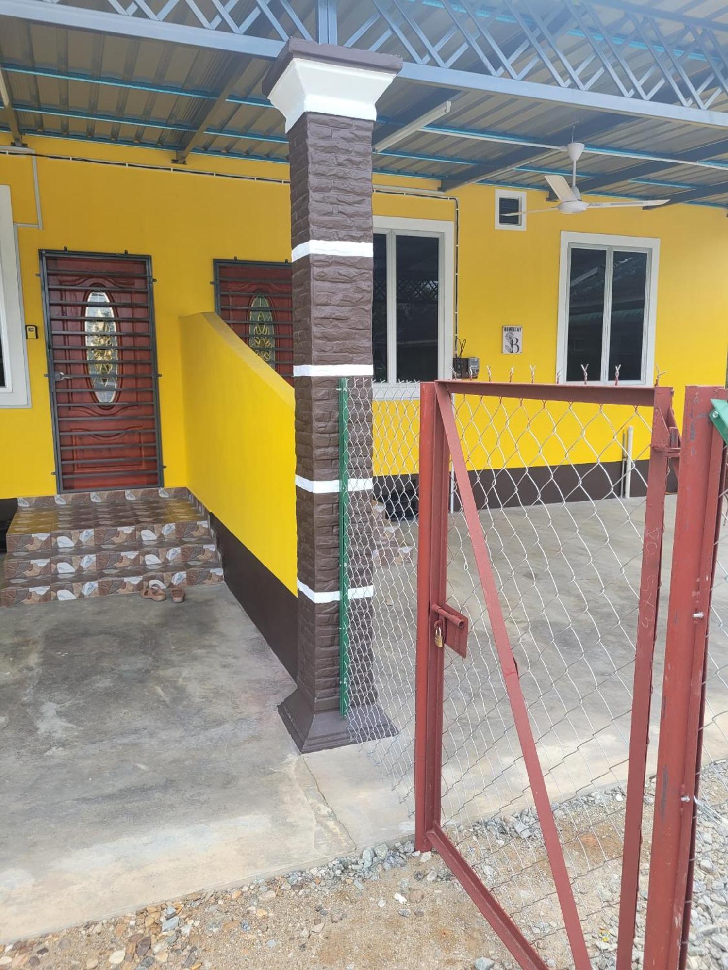 Homestay Haji Noor Tanah Merah  Exterior photo